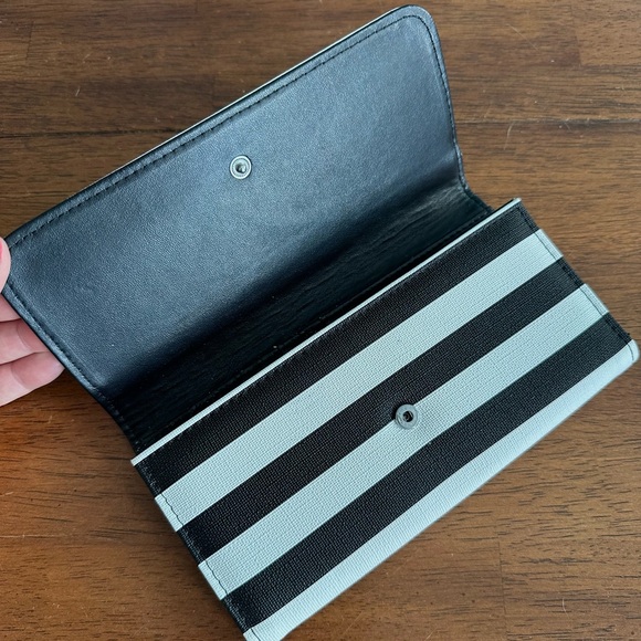 KUT from the Kloth Black & White Vegan Leather Wallet - Picture 5 of 6